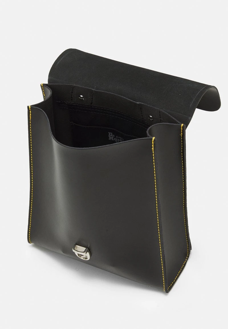 Dr. Martens MINI BACKPACK UNISEX - Tagesrucksack - Black – Bild 3